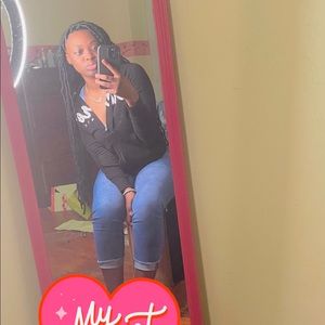 Meet your Posher, Sharija